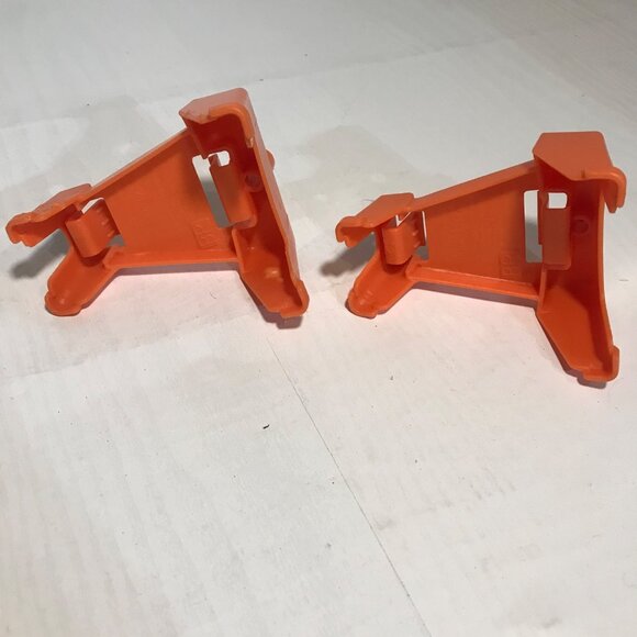 Thomas the Train Trackmaster Curved Track Supports x 2 Orange - Picture 7 of 9
